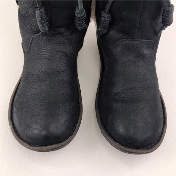 UGG Akadia Black Leather Winter Ankle Boots 6 - Picture 12 of 12